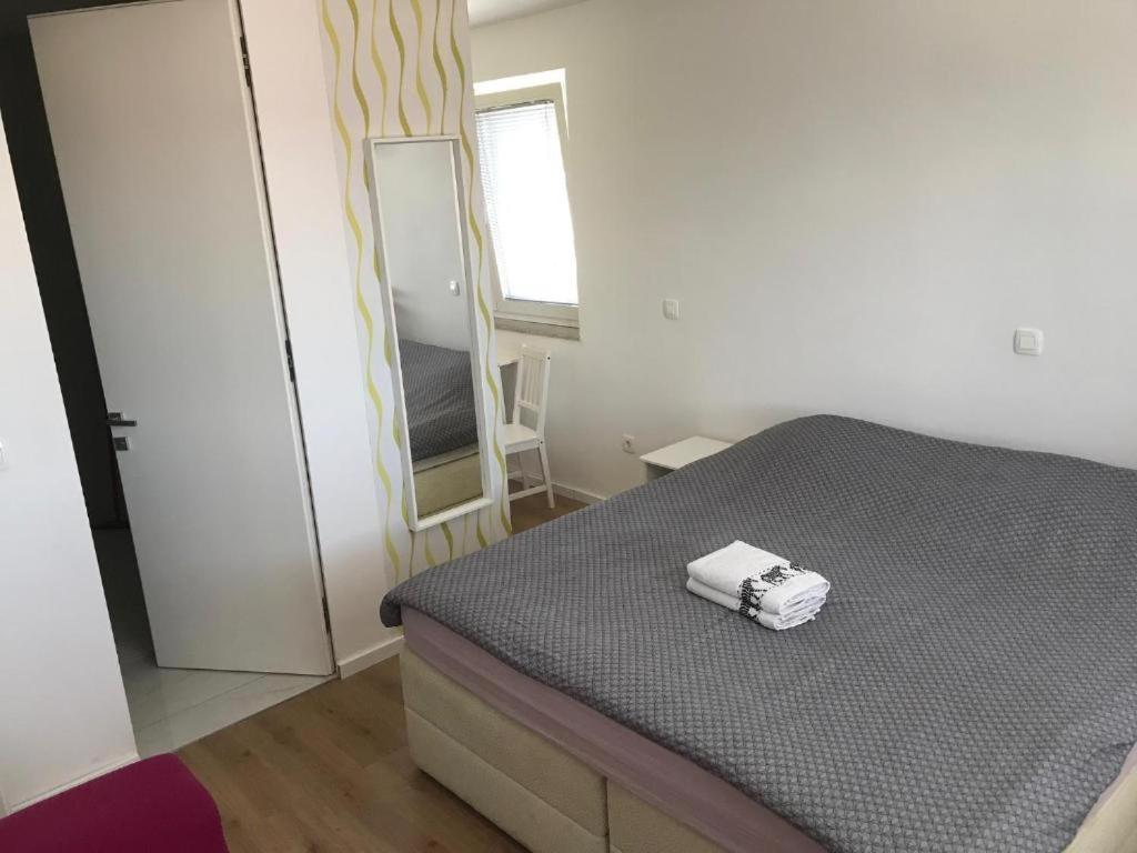 R41 - Tivoli Groundfloor Apartment リュブリャナ エクステリア 写真